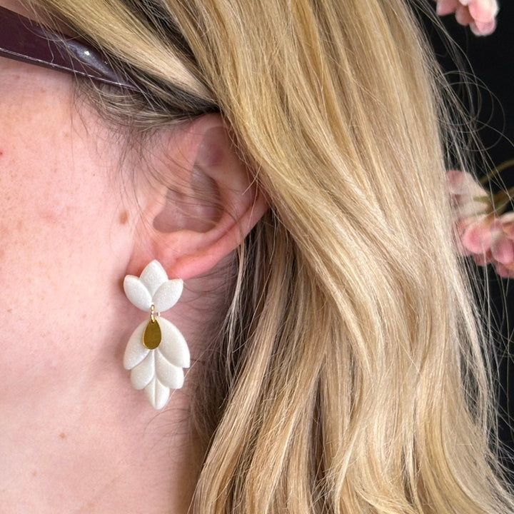 Flora oorbellen – Bloemdesign met chique druppel - Blossoms Beauty