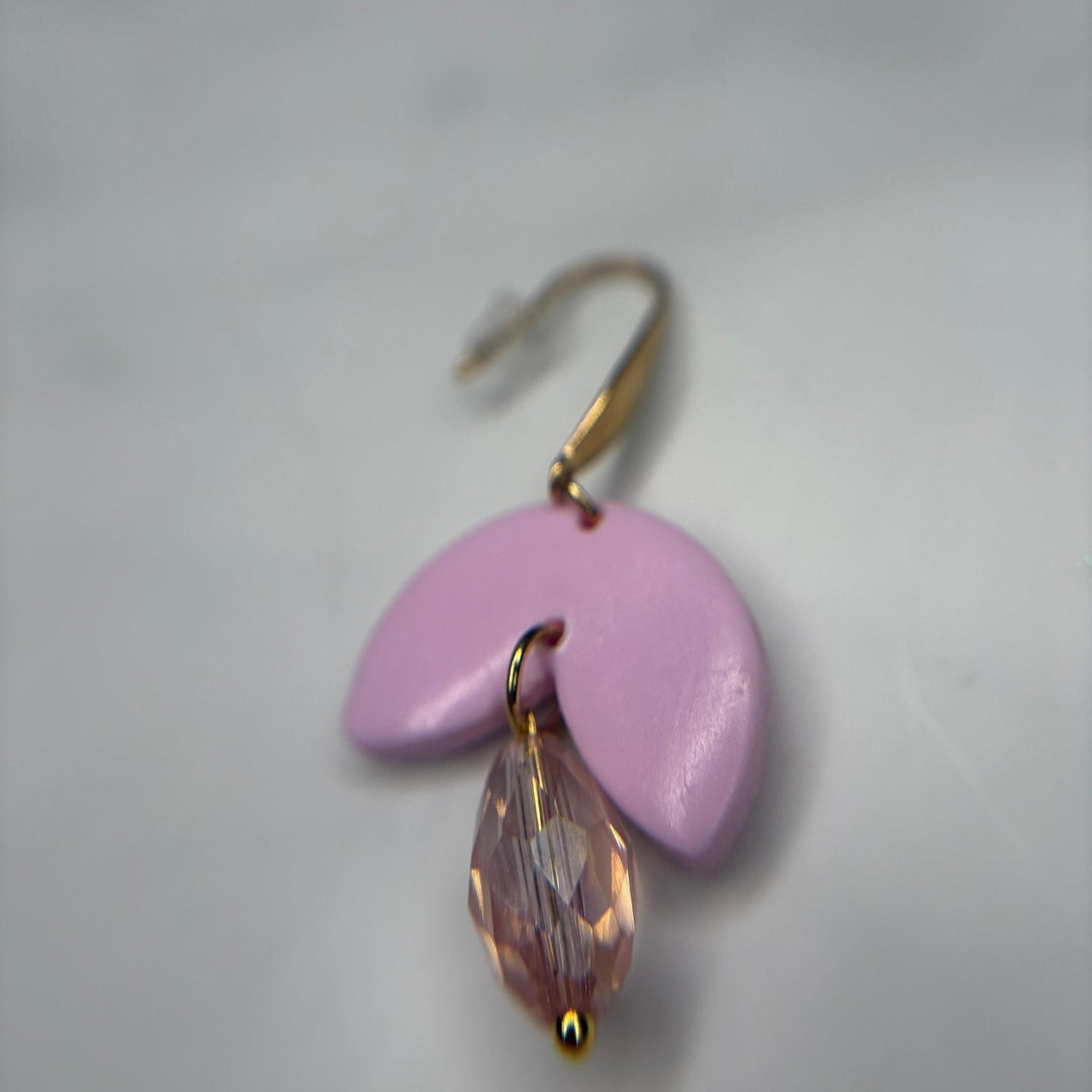 Luna Gem oorbellen – Halve maan & sprankelend detail - Blossoms Beauty