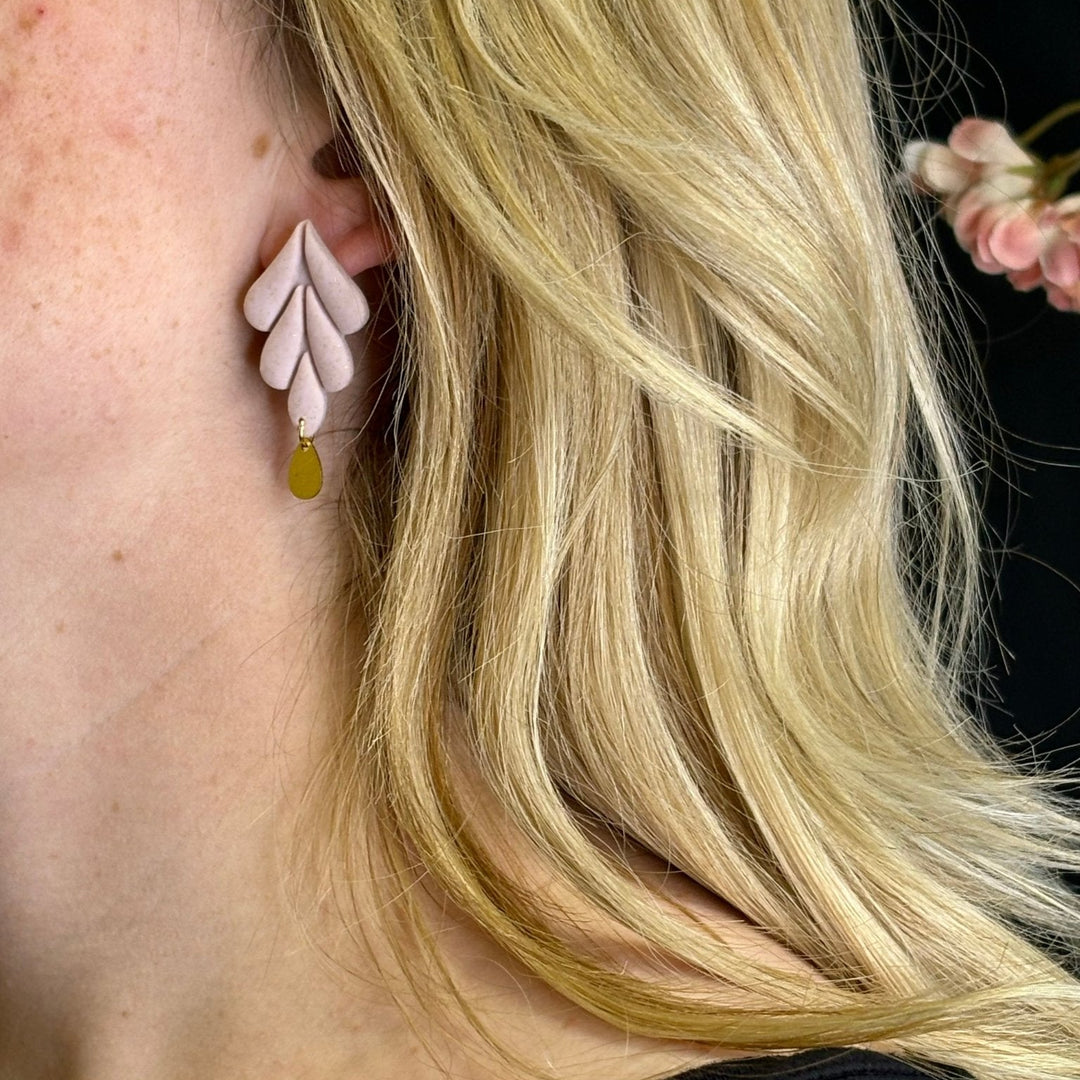 Petal Curve - Blossoms Beauty