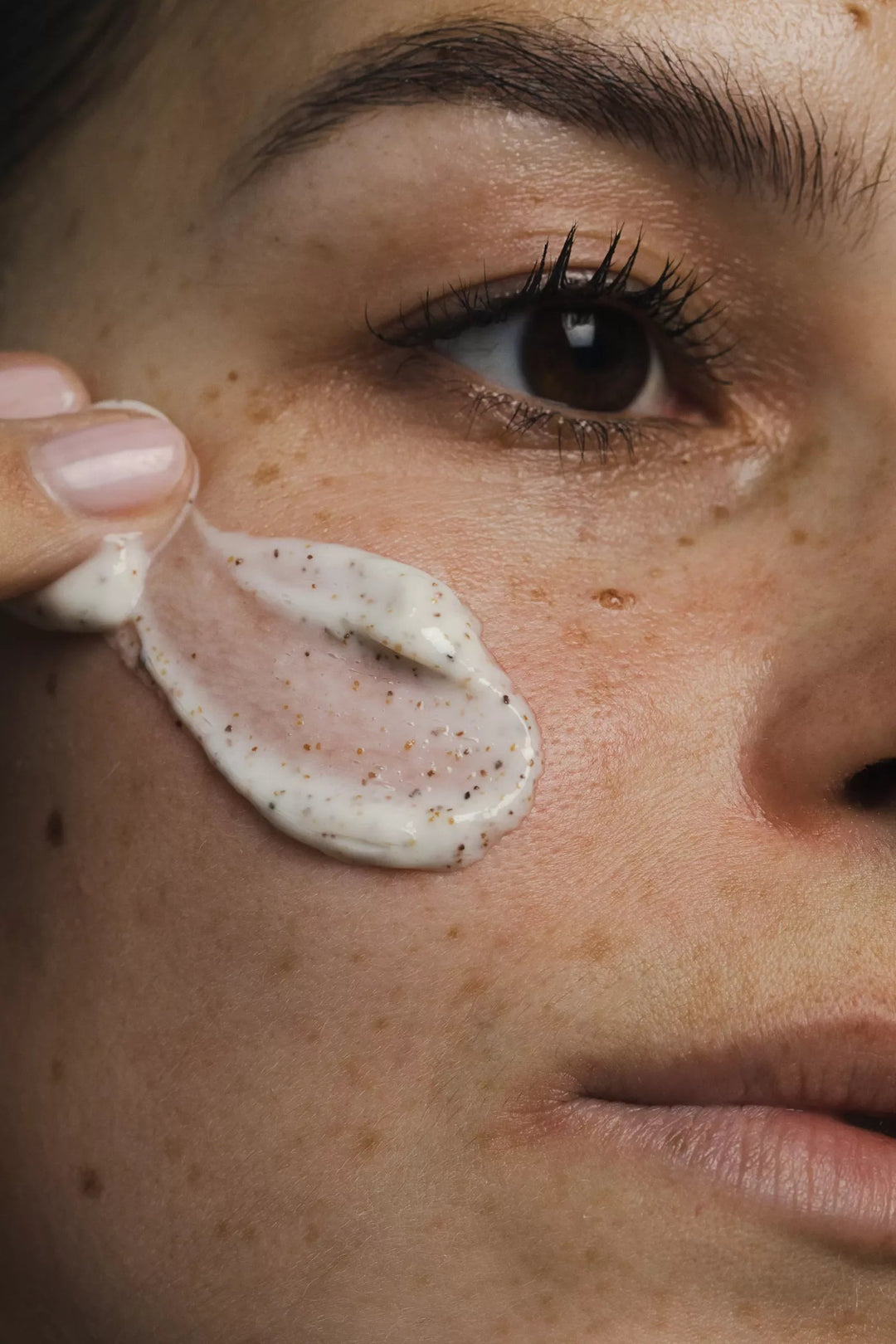 Scrubs & enzymatische peelings - Blossoms Beauty