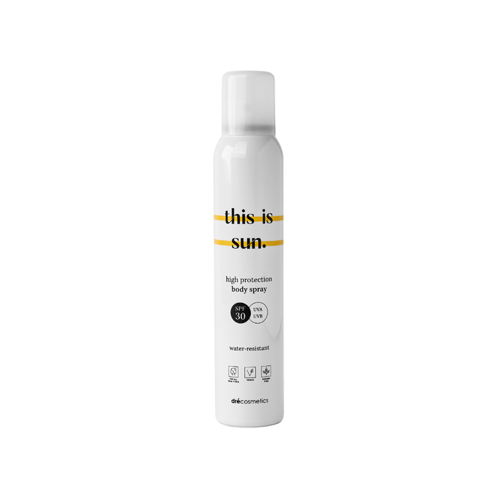 Zonnespray SPF30 voor hoge bescherming, hydraterend met antioxidanten, waterbestendig en gemakkelijk aan te brengen.