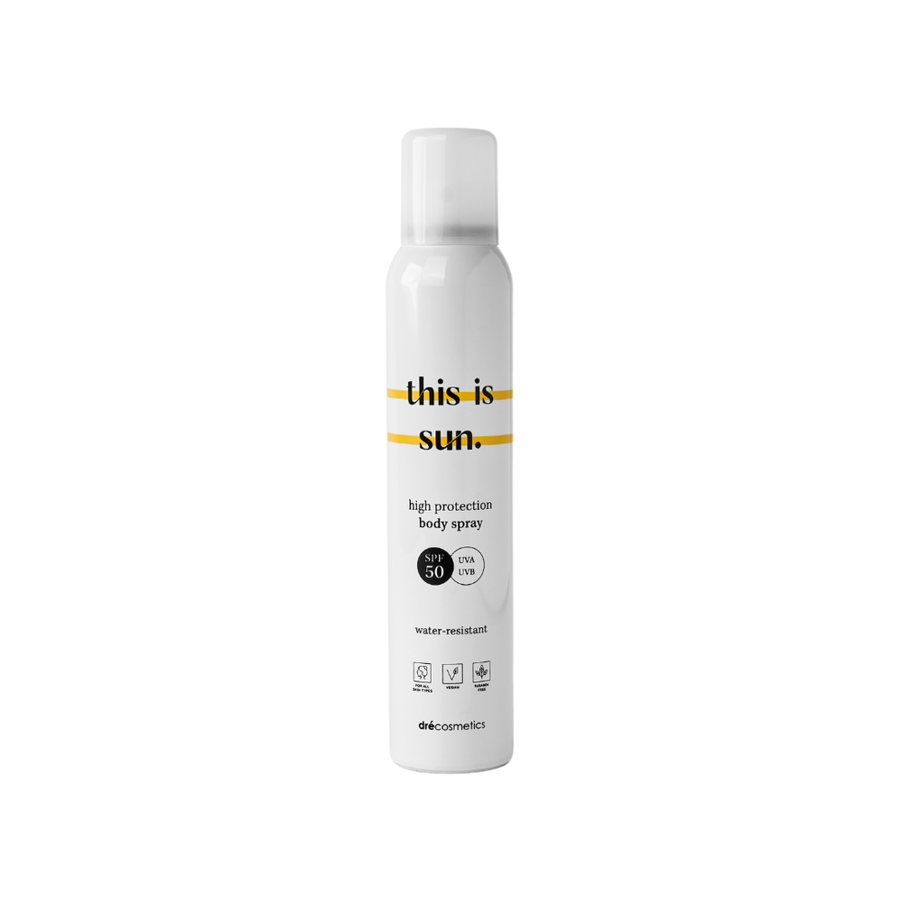 Zonnespray SPF50 in een fles, biedt hoge bescherming tegen UV-stralen en is waterbestendig.