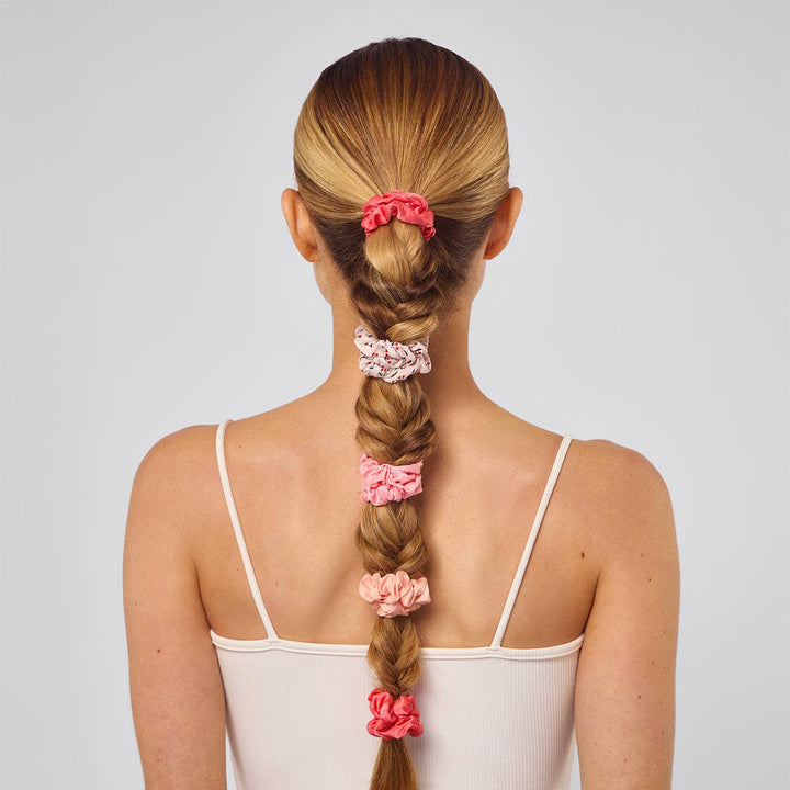 KITSCH – Ruched Satin Scrunchies (5 stuks) – Cherry Blossom