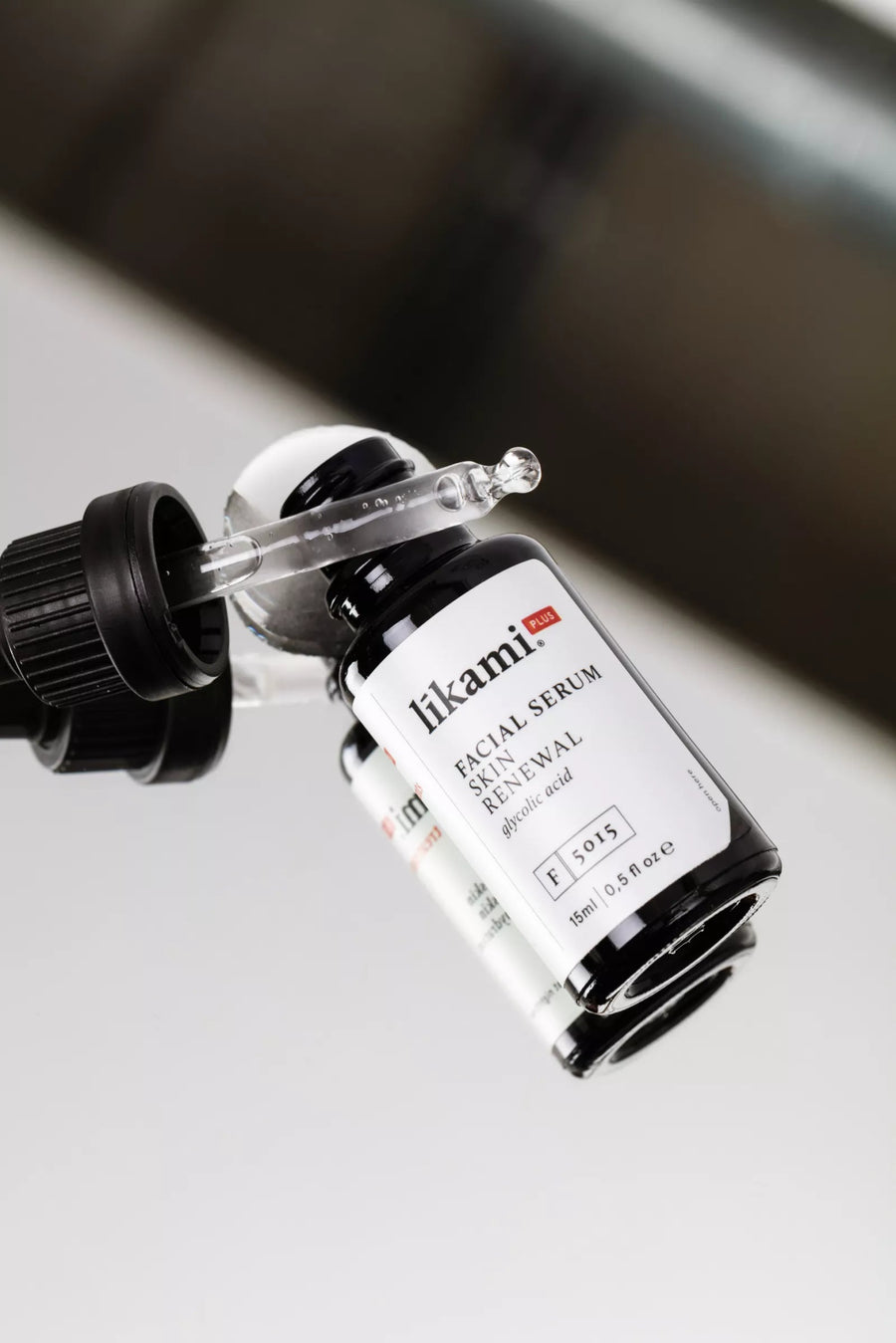 Líkami Facial Serum Skin Renewal – Exfoliërend serum met glycolzuur | 15 ml - Blossoms Beauty