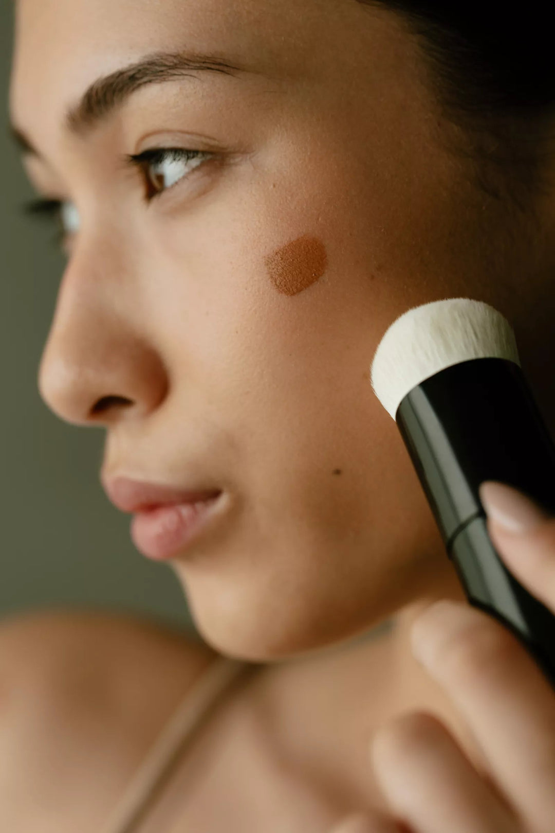 Líkami Liquid Blender Brush – Vegan blendingkwast voor een vlekkeloze teint - Blossoms Beauty