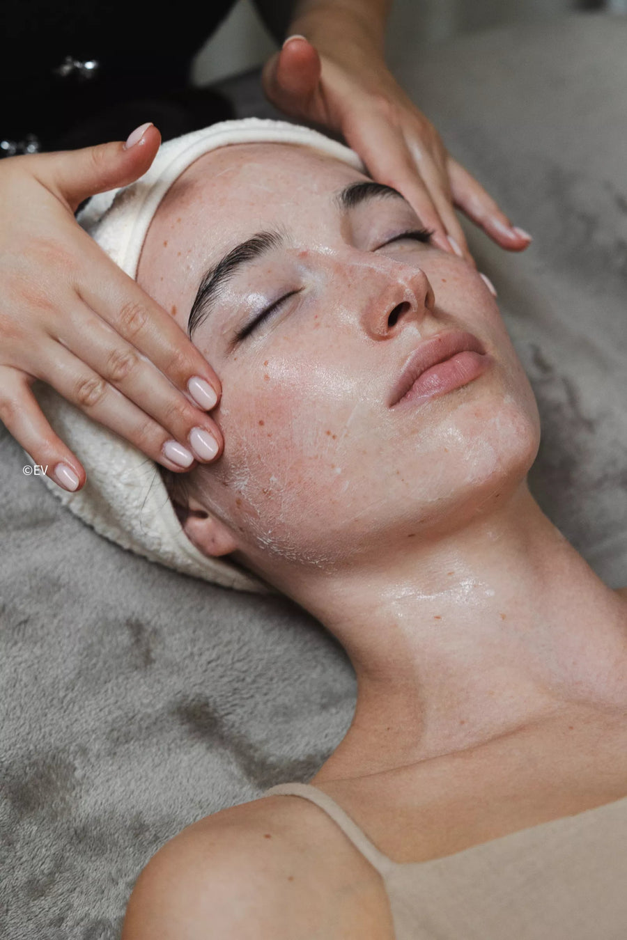 Líkami Wellness Headband – Zachte badstof haarband voor een moeiteloze skincare routine - Blossoms Beauty